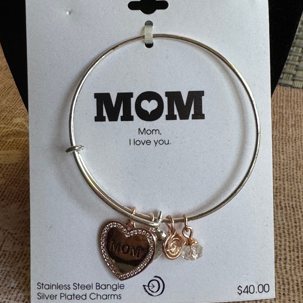 💎Love this Life MOM bracelet from Kohl's. Rose Gold and Silver